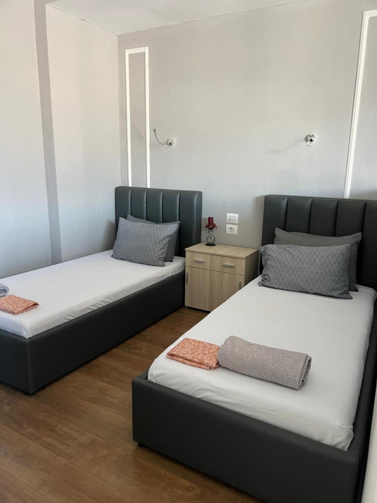 City Centre Rooms 4R Shkoder Exterior photo