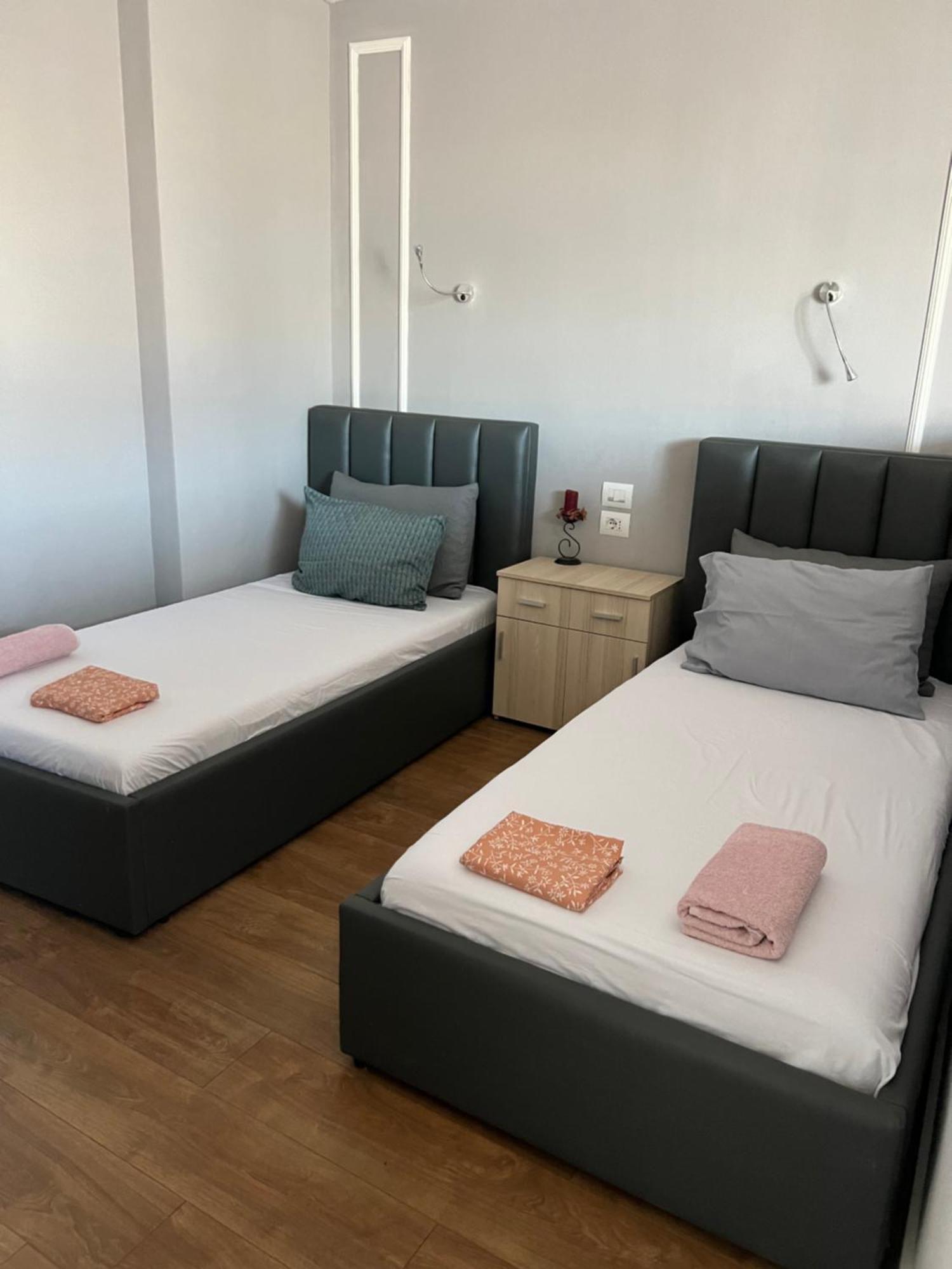 City Centre Rooms 4R Shkoder Exterior photo