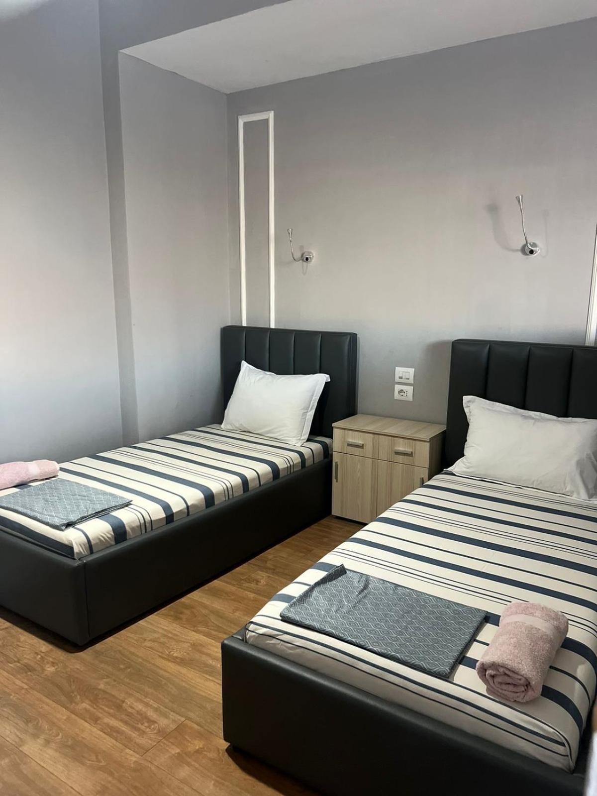 City Centre Rooms 4R Shkoder Exterior photo